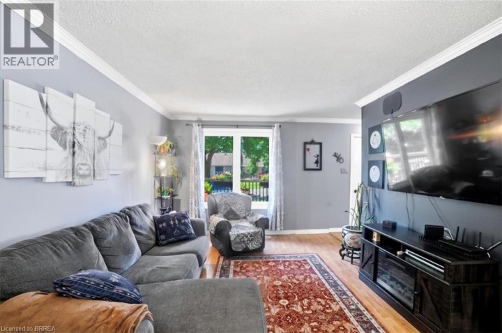 Photo 11 at 16 Palomino Drive, Lynden Hills, Brantford