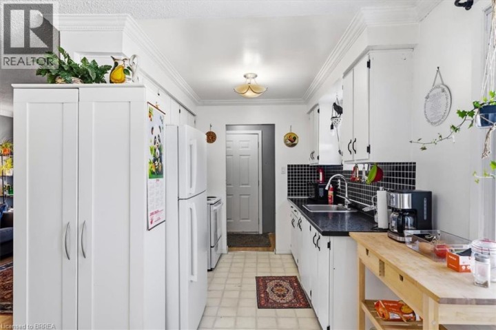 Photo 18 at 16 Palomino Drive, Lynden Hills, Brantford