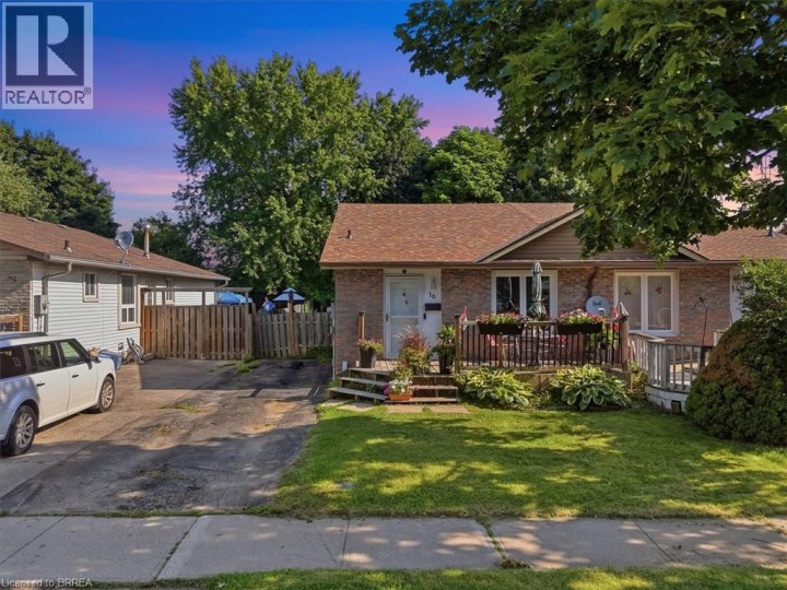 Photo 4 at 16 Palomino Drive, Lynden Hills, Brantford