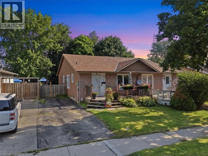 Photo 1 at 16 Palomino Drive, Lynden Hills, Brantford