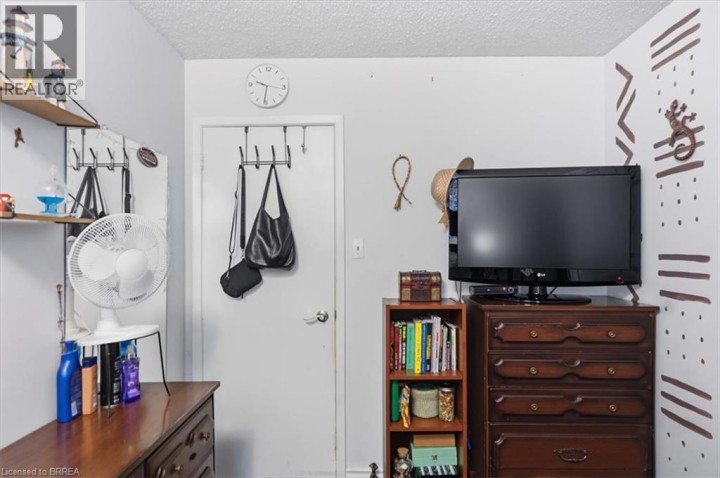 Photo 29 at 16 Palomino Drive, Lynden Hills, Brantford