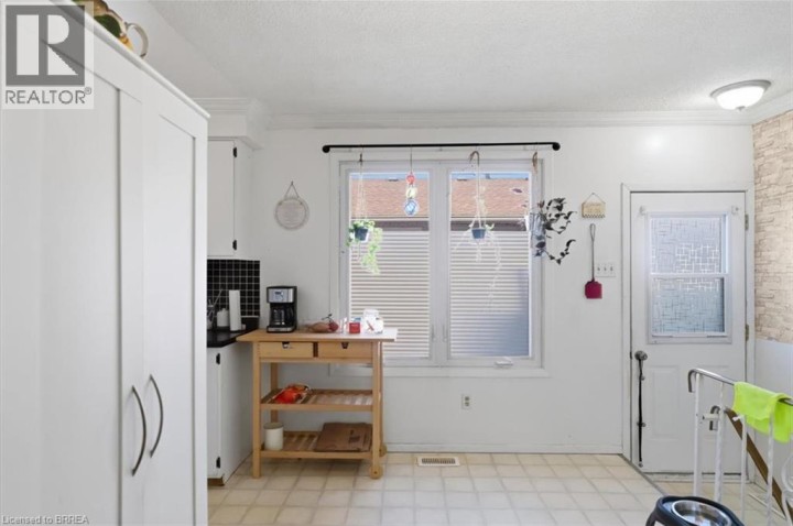 Photo 20 at 16 Palomino Drive, Lynden Hills, Brantford