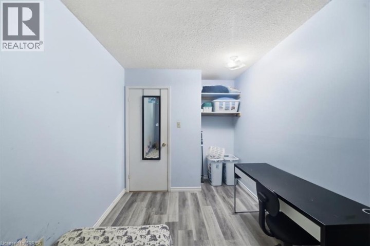 Photo 32 at 16 Palomino Drive, Lynden Hills, Brantford