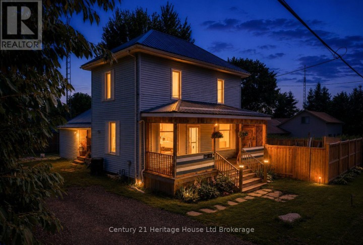 Photo 1 at 11 W Wood Street, Brownsville, South-West Oxford