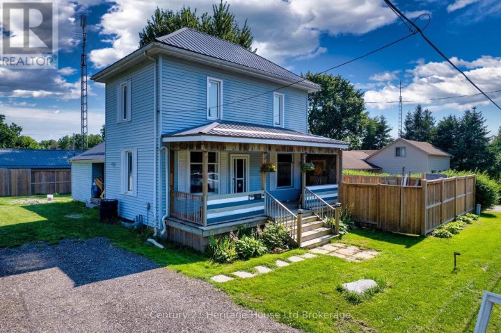 Photo 3 at 11 W Wood Street, Brownsville, South-West Oxford