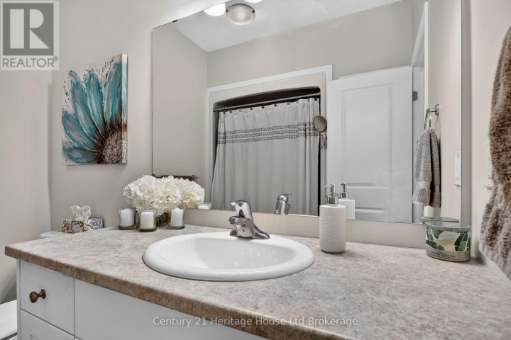 Photo 12 at 16 Huntley Avenue, Tillsonburg