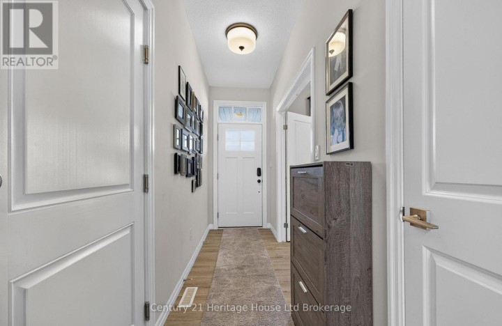 Photo 15 at 16 Huntley Avenue, Tillsonburg
