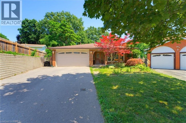 Photo 1 at 5 Keeler Place, Echo Place, Brantford