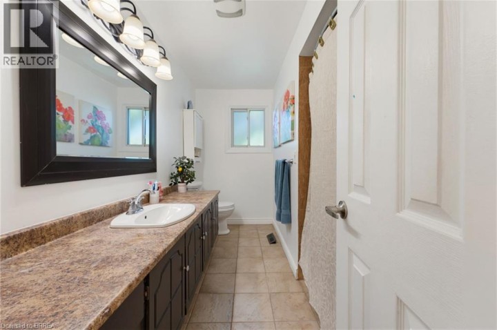 Photo 17 at 5 Keeler Place, Echo Place, Brantford