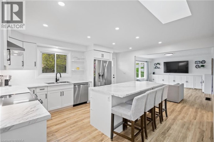 Photo 12 at 87 St Paul Avenue, Holmedale, Brantford