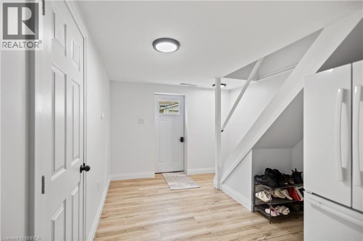 Photo 21 at 87 St Paul Avenue, Holmedale, Brantford