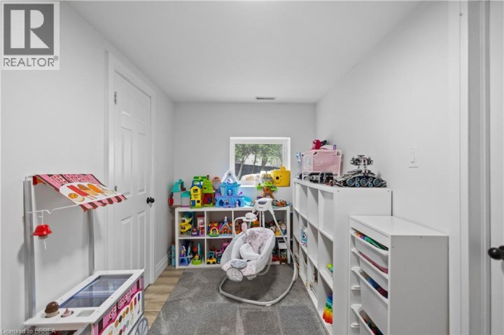 Photo 27 at 87 St Paul Avenue, Holmedale, Brantford