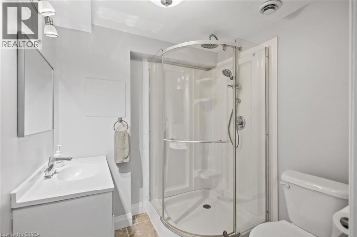 Photo 29 at 87 St Paul Avenue, Holmedale, Brantford