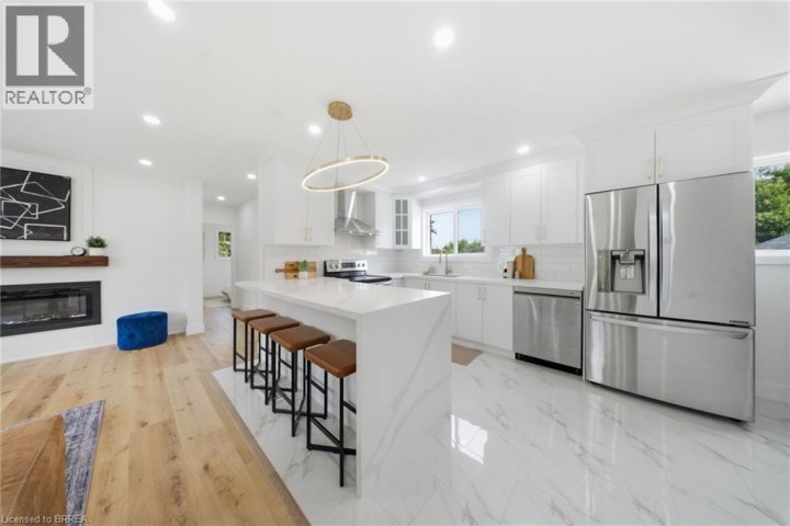 Photo 13 at 92 Fairview Drive, Fairview / Greenbrier, Brantford