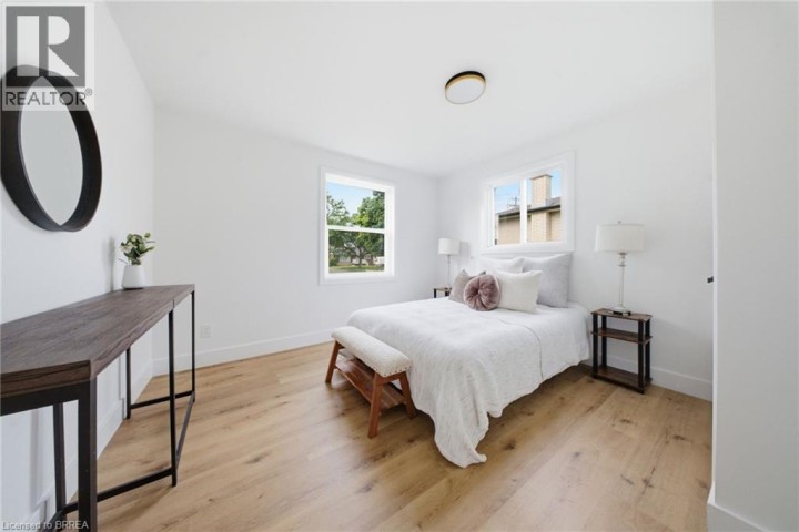 Photo 18 at 92 Fairview Drive, Fairview / Greenbrier, Brantford