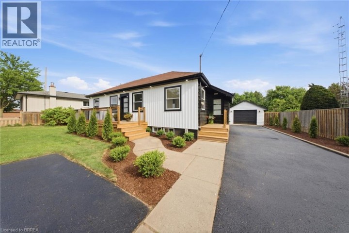 Photo 4 at 92 Fairview Drive, Fairview / Greenbrier, Brantford