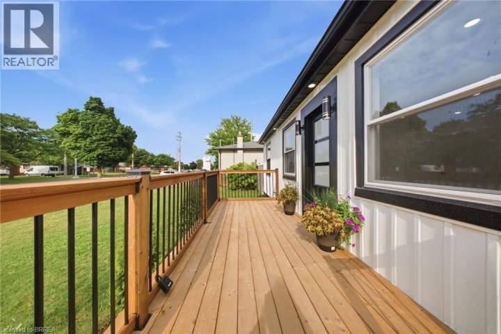 Photo 5 at 92 Fairview Drive, Fairview / Greenbrier, Brantford