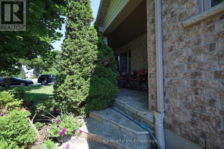 Photo 3 at 43 Trillium Drive, Tillsonburg