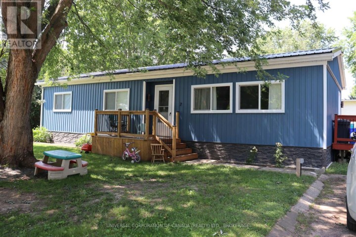 Photo 1 at 7 E Maple St Street, Brownsville, South-West Oxford