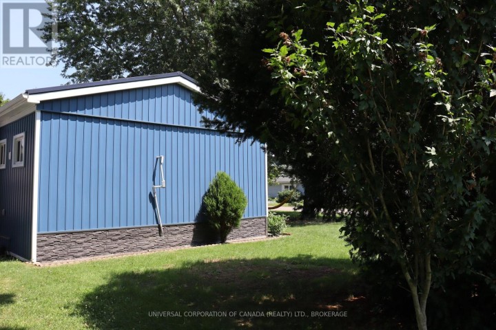 Photo 13 at 7 E Maple St Street, Brownsville, South-West Oxford