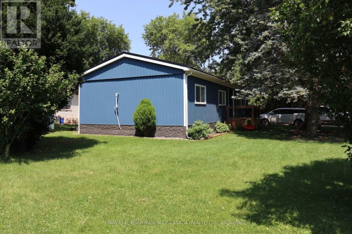 Photo 3 at 7 E Maple St Street, Brownsville, South-West Oxford