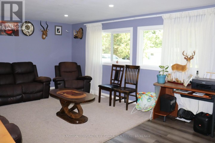 Photo 7 at 7 E Maple St Street, Brownsville, South-West Oxford