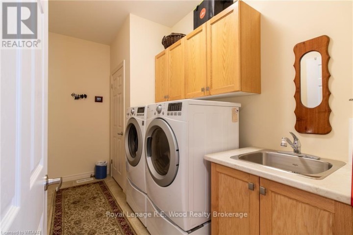 Photo 13 at 6 Esseltine Drive, Tillsonburg
