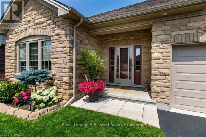 Photo 2 at 6 Esseltine Drive, Tillsonburg