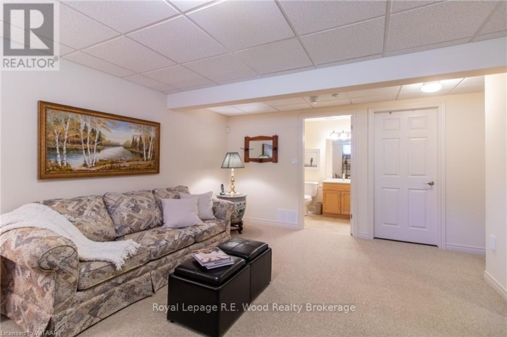 Photo 22 at 6 Esseltine Drive, Tillsonburg