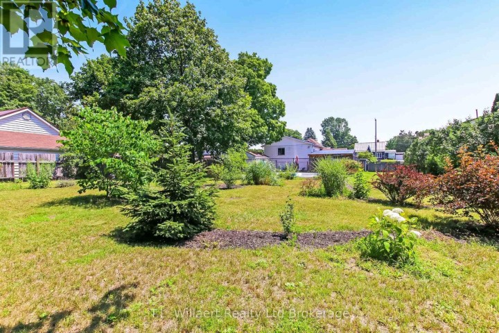 Photo 32 at 17 Potters Road, Tillsonburg