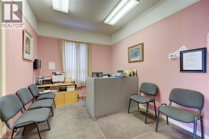 Photo 10 at 75 Chatham Street, Downtown Core, Brantford