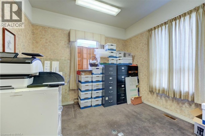 Photo 11 at 75 Chatham Street, Downtown Core, Brantford