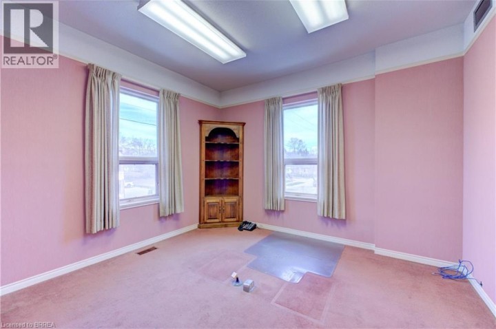 Photo 22 at 75 Chatham Street, Downtown Core, Brantford