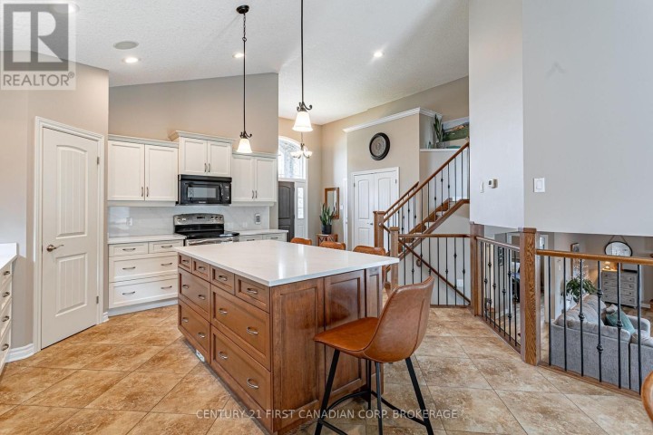Photo 11 at 270 Boyd Boulevard, Ingersoll (Thamesford), Ingersoll