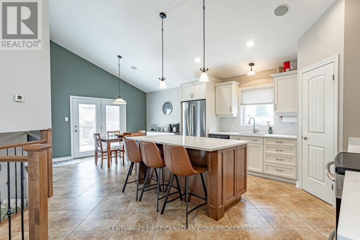 Photo 8 at 270 Boyd Boulevard, Ingersoll (Thamesford), Ingersoll