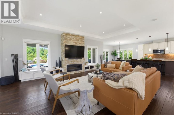 Photo 11 at 13 Wingrove Woods, Burford, Brantford