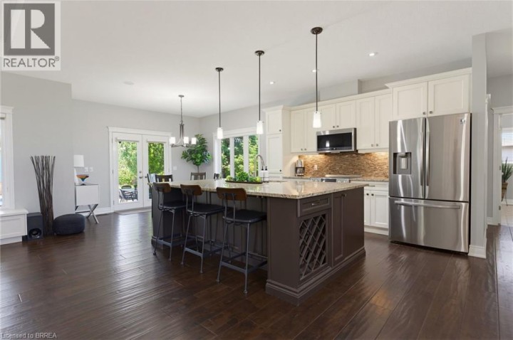 Photo 14 at 13 Wingrove Woods, Burford, Brantford