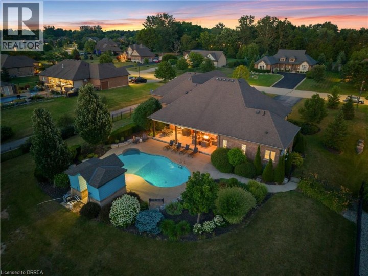 Photo 2 at 13 Wingrove Woods, Burford, Brantford