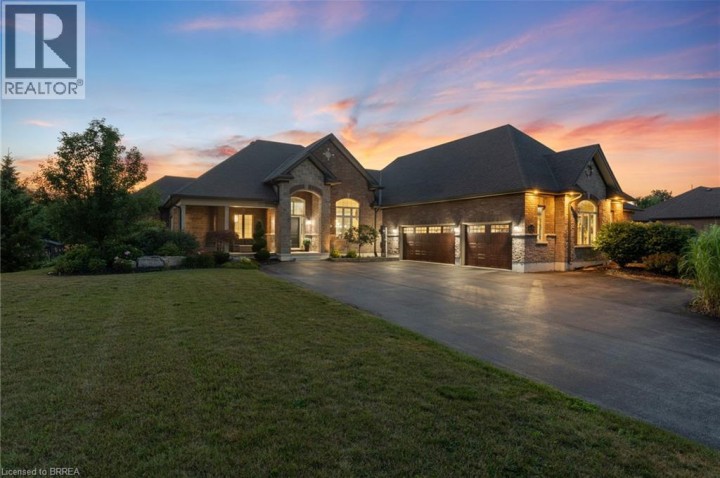 Photo 3 at 13 Wingrove Woods, Burford, Brantford