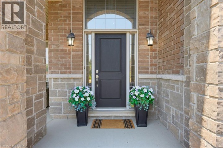 Photo 9 at 13 Wingrove Woods, Burford, Brantford