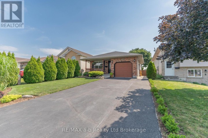 Photo 3 at 10 Peach Street, Tillsonburg