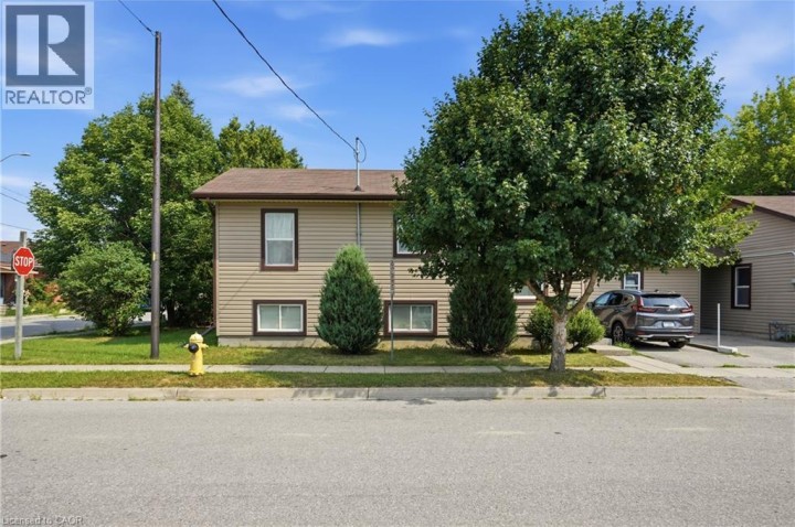 Photo 19 at 102 Sarah Street, Victoria / Arthur, Brantford