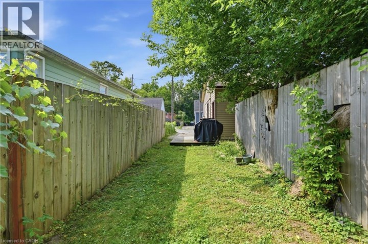 Photo 17 at 102 Sarah Street, Victoria / Arthur, Brantford