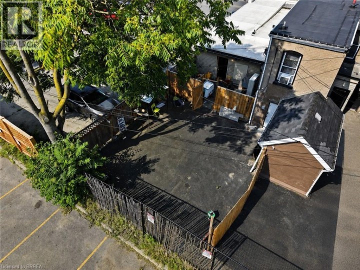 Photo 17 at 31 King Street, Brantford