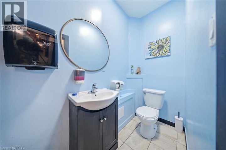 Photo 10 at 31 King Street, Brantford