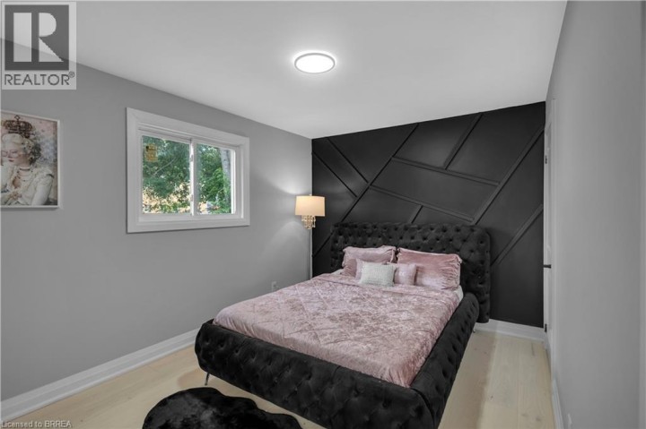 Photo 14 at 19 Broad Street, Terrace Hill, Brantford