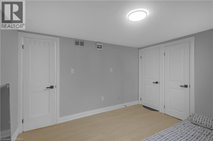 Photo 20 at 19 Broad Street, Terrace Hill, Brantford
