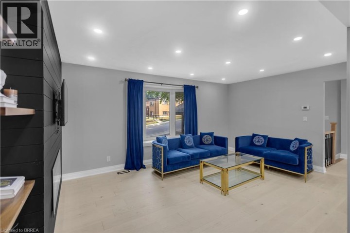 Photo 4 at 19 Broad Street, Terrace Hill, Brantford