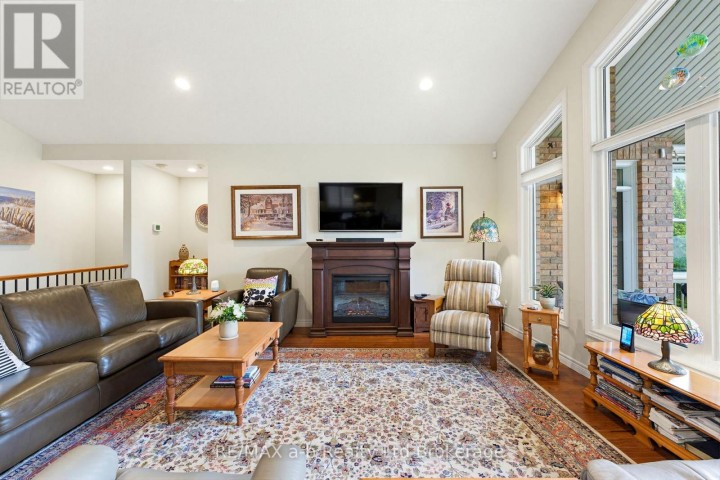 Photo 7 at 911 Ridgewood Drive, Woodstock - North, Woodstock