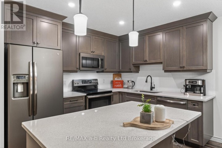 Photo 14 at 253 W Charles Street, Ingersoll - South, Ingersoll